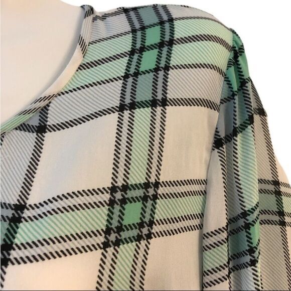 Joie plaid silk long or tabbed‎ sleeve button front  rounded neckline Size Small - Picture 5 of 5